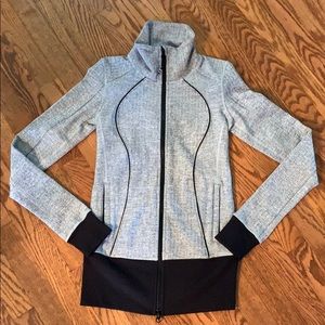 Women’s Lululemon black/white zip up jacket size 2